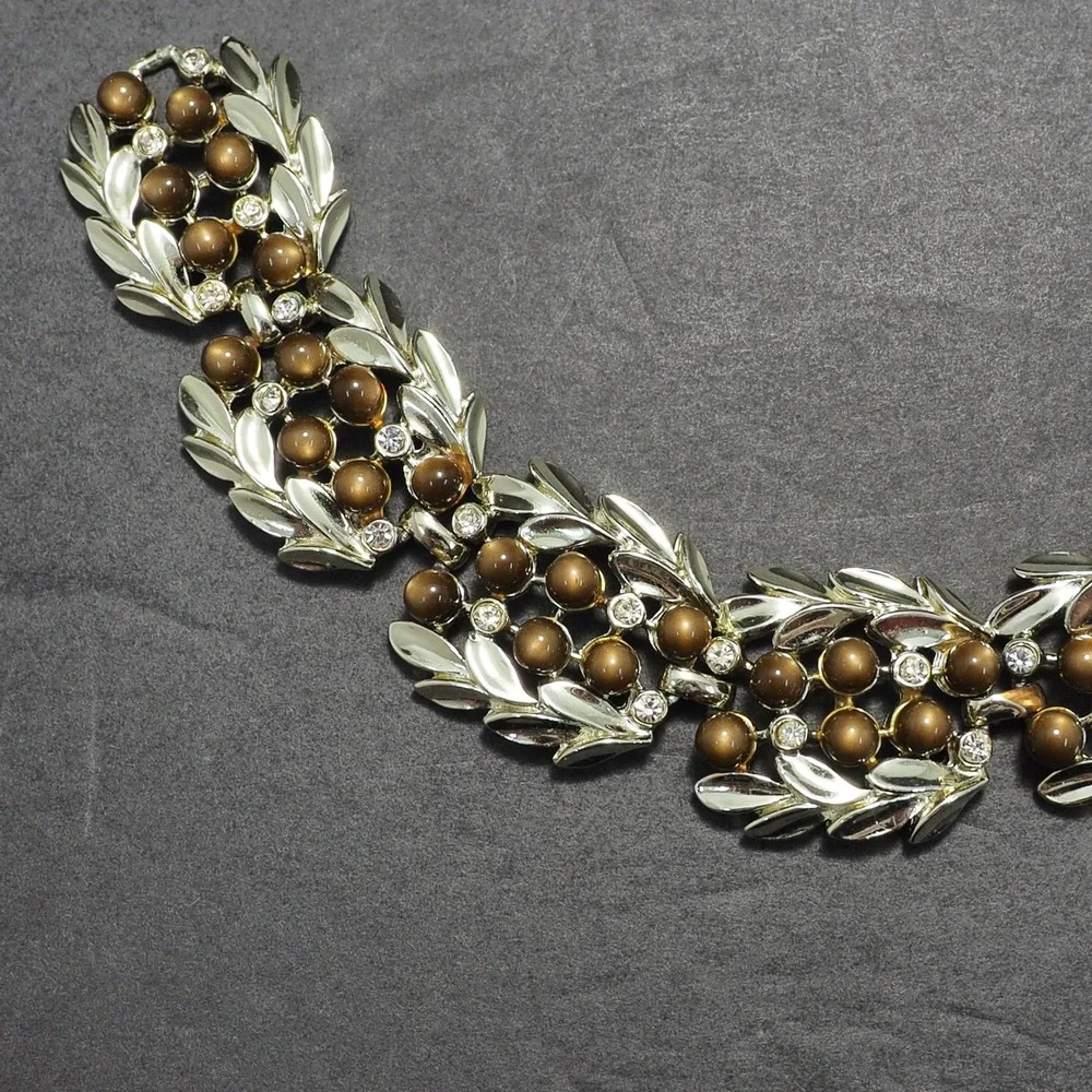 Vintage Bracelet Leaf Link Brown Moonglow Rhinestone Gold Tone Chunky 7.75 Inch